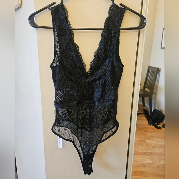 Dynamite Lace Black Bodysuit Size Small NWT - Picture 4 of 6